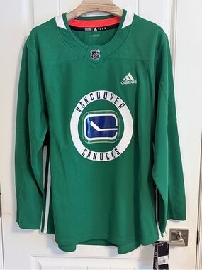 BNWT Official NHL Adidas Vancouver Canucks Practice Jersey Size 54 XL NEW